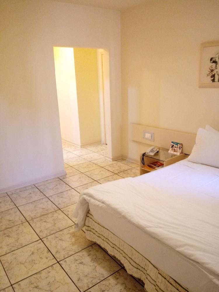 Hotel Harbor Inn لوندرينا المظهر الخارجي الصورة